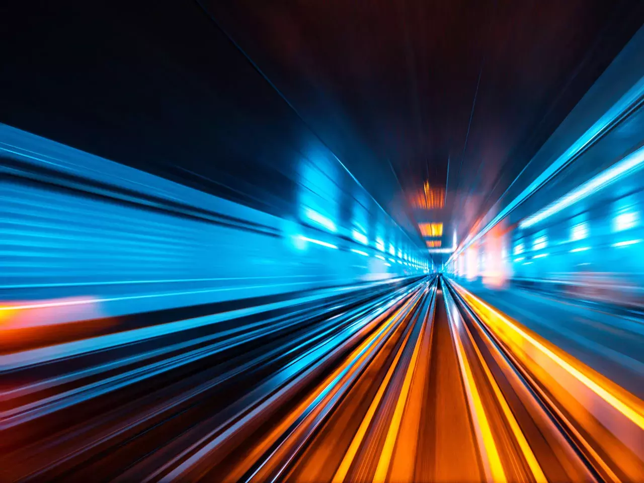 https://www2.arcserve.com/sites/default/files/styles/full_hd/public/2024-04/tunnel-train-lights-1280x960.jpg.webp?itok=wa30vlT8